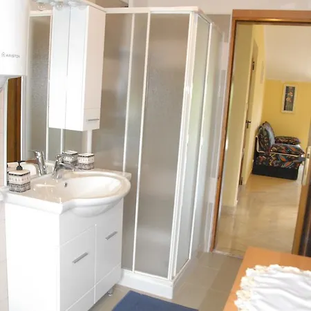 Apartamento Mon Perin Castrum - Apartman Vellico 1 Bale